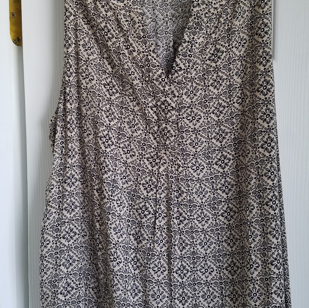 Sleeveless top